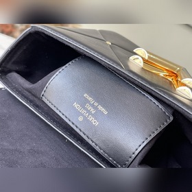 LV Модель： M59029 Сумка Twist среднего размера Стильная сумка и