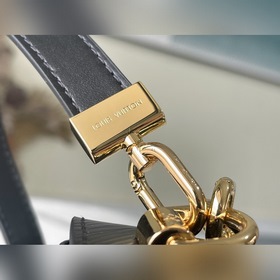 LV Артикул： M59402 Черный Средняя сумка Twist Новая модель с дв