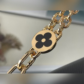 LV Артикул： M59402 Черный Средняя сумка Twist Новая модель с дв