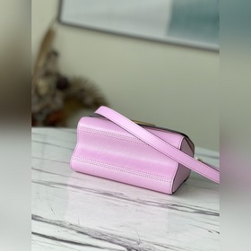 LV Модель： M59405 Розовый Twist Маленькая сумка Изготовлена из 
