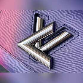 LV Артикул： M59896 Маленькая сумка с градиентным фиолетовым цвет