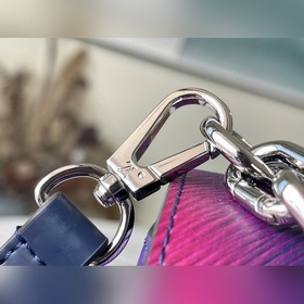 LV Артикул： M59896 Маленькая сумка с градиентным фиолетовым цвет