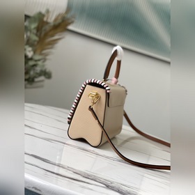 LV Артикул： M50283 Сумка среднего размера Twist в цвете абрикос 