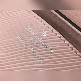 LV Артикул： M50283 Розовая сумка Twist среднего размера Сумка с 