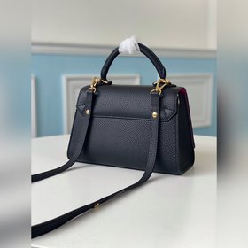 LV Модель M57093 Черная сумка Twist One Handle Small Изготовлена 