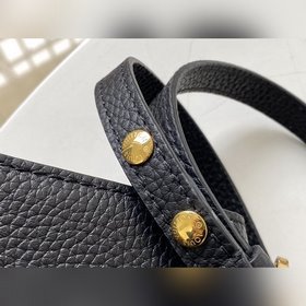 LV Модель M57093 Черная сумка Twist One Handle Small Изготовлена 