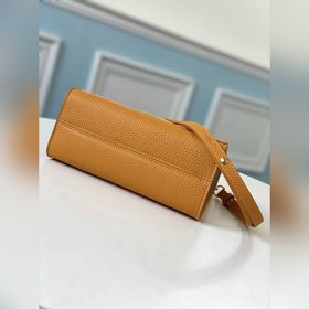 LV Модель M57136 Медный Twist One Handle Small Изготовлена из кож