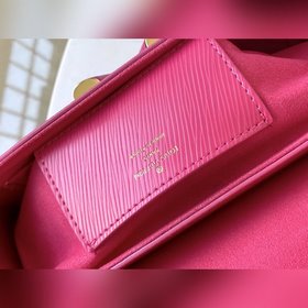 LV Модель M50282 Красная сумка с застежкой виде красного конверта