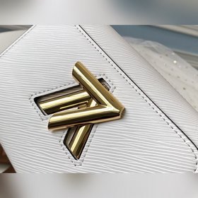 LV Модель M56628 Классическая сумка Twist в новом исполнении. Изг
