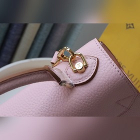 LV 【Маленькая сумка】 Артикул： m57093 Кожа Taurillon в сочетании