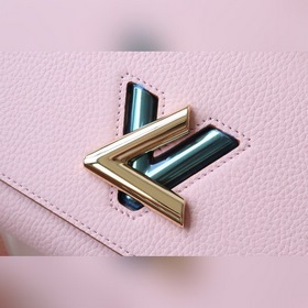 LV 【Маленькая сумка】 Артикул： m57093 Кожа Taurillon в сочетании
