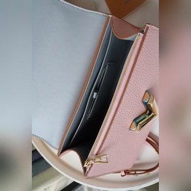 LV 【Маленькая сумка】 Артикул： m57093 Кожа Taurillon в сочетании