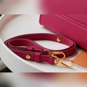 LV 【Маленькая сумка】 Артикул： m57093 Кожа Taurillon в сочетании