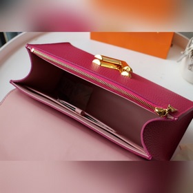 LV 【Маленькая сумка】 Артикул： m57093 Кожа Taurillon в сочетании
