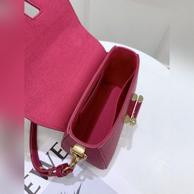 LV 【TWIST Маленькая сумка】 Артикул： M58691 Вишневый Эта сумка T