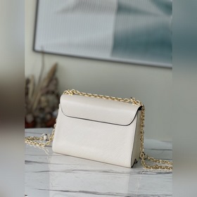 LV Артикул： M59761 Бежевая сумка на цепочке В 2015 году в коллек