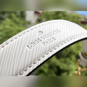 LV Артикул： M50282 Белая сумка среднего размера Transformed Epi 