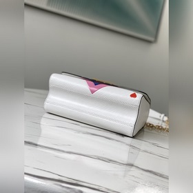 LV Артикул： M50282 Белая сумка среднего размера Transformed Epi 