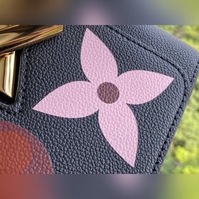 LV Артикул： M57057  Сумка Twist среднего размера С клапаном из 