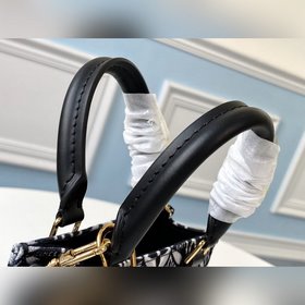 LV Модель M69846 Черный Маленькая сумка-тоут старинным узором Нов