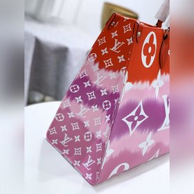 LV Модель M45121 Onthego Большая сумка Tote В соответствии с трад