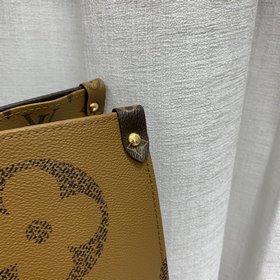 LV Модель M44576 Сумка ONTHEGO Для работы, покупок или выходных —