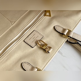 LV Артикул： M45717 Ванильный желтый  Летняя серия By the pool Э