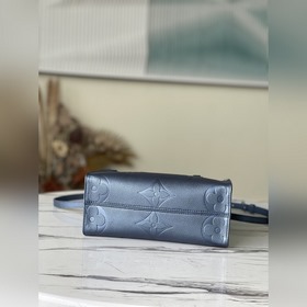 LV Артикул： M58956 Маленькая сумка Изготовлена из кожи с тиснен