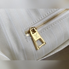 LV Артикул： M57640 Цвет： туманный OnTheGo Большая сумка-тоут Су