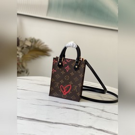 LV Артикул： M80839 PETIT SAC PLAT сердечком Мини-тоут сердечком