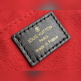 LV Артикул： M80839 PETIT SAC PLAT сердечком Мини-тоут сердечком 