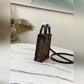 LV Артикул： M80839 PETIT SAC PLAT сердечком Мини-тоут сердечком 