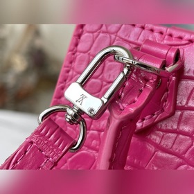 LV Артикул： M90564 Розовый чехол для нот с крокодиловым узором [