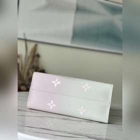 LV Артикул： M20510 Серо-зеленый  OnTheGo Средняя сумка из парус