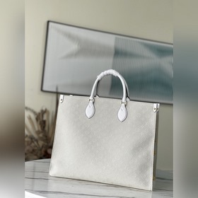 LV Артикул： M20815 Белая кожа, большой размер  Сумка OnTheGo Из