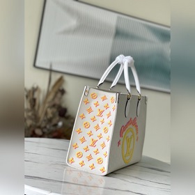 LV Артикул： M20815 Белая сумка OnTheGo Изготовлена из вышитого ж