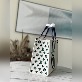 LV Артикул： M20815 Синяя сумка OnTheGo Материал： вышивка, ткань 
