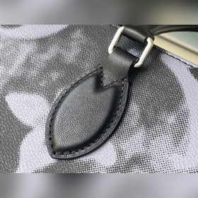 LV Артикул： M44586 Черный с цветочным узором, средний размер Сум
