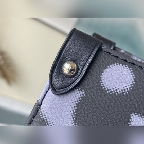 LV Артикул： M44586 Черный с цветочным узором, средний размер Сум