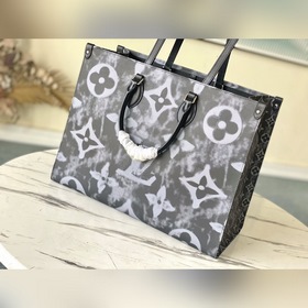 LV Артикул： M44586 Черная сумка ONTHEGO большого размера Для раб
