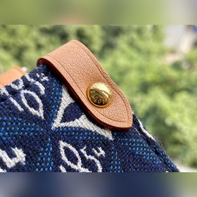 Средняя сумка LV Onthego Артикул： M57396 В весенней коллекции 2