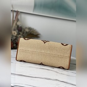 LV  Артикул： M57644 Сумка OnTheGo среднего размера Вышитый узор