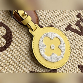 LV  Артикул： M57644 Сумка OnTheGo среднего размера Вышитый узор