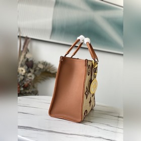 LV  Артикул： M57644 Сумка OnTheGo среднего размера Вышитый узор
