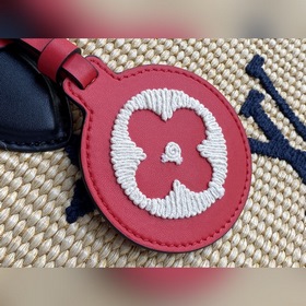 LV Артикул： M57723 Средняя сумка OnTheGo Вышитый узор Monogram 