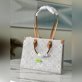 LV Средняя сумка Onthego Артикул： M59614 В весенней коллекции 2