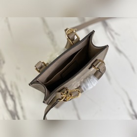 LV Артикул： M80449 Светло-серая сумка Petit Sac Plat Сумка с неж
