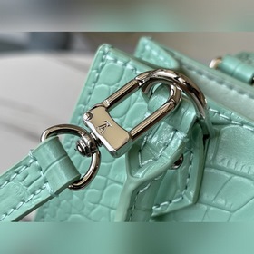 LV Артикул： M90564 Светло-зеленый чехол для нот с крокодиловым у