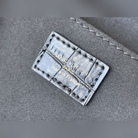 LV Артикул： M90564 Черный чехол для нот с крокодиловым узором [М