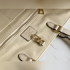 LV Артикул： M45717 Ванильно-желтый By The Pool Капсульная колле